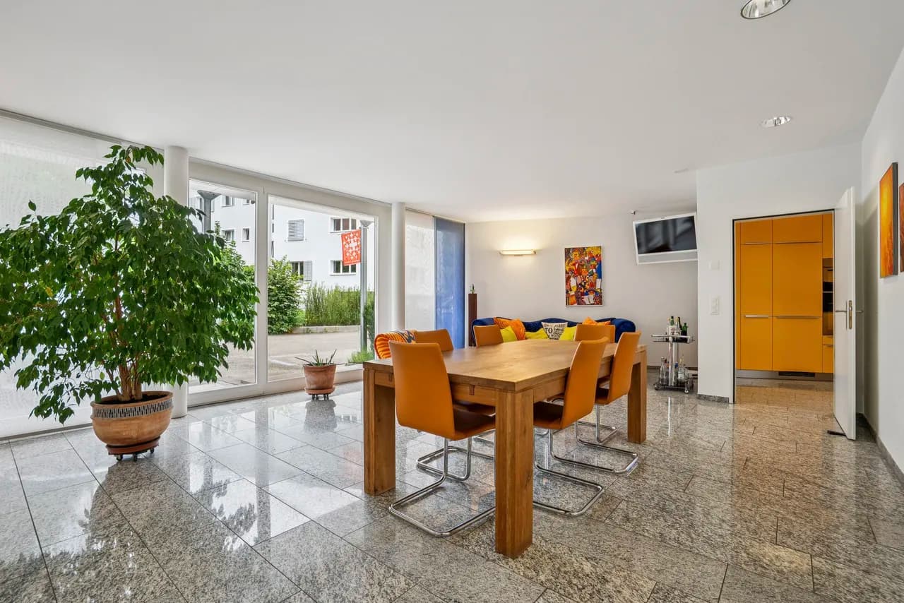 ALL IN ONE - WOHNEN UND/ODER ARBEITEN AN TOPP LAGE