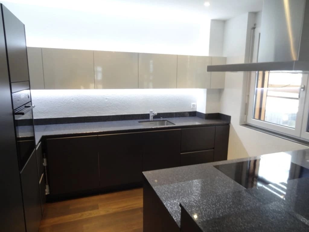 Moderne 4.5-Zimmer-Wohnung mit Loggia