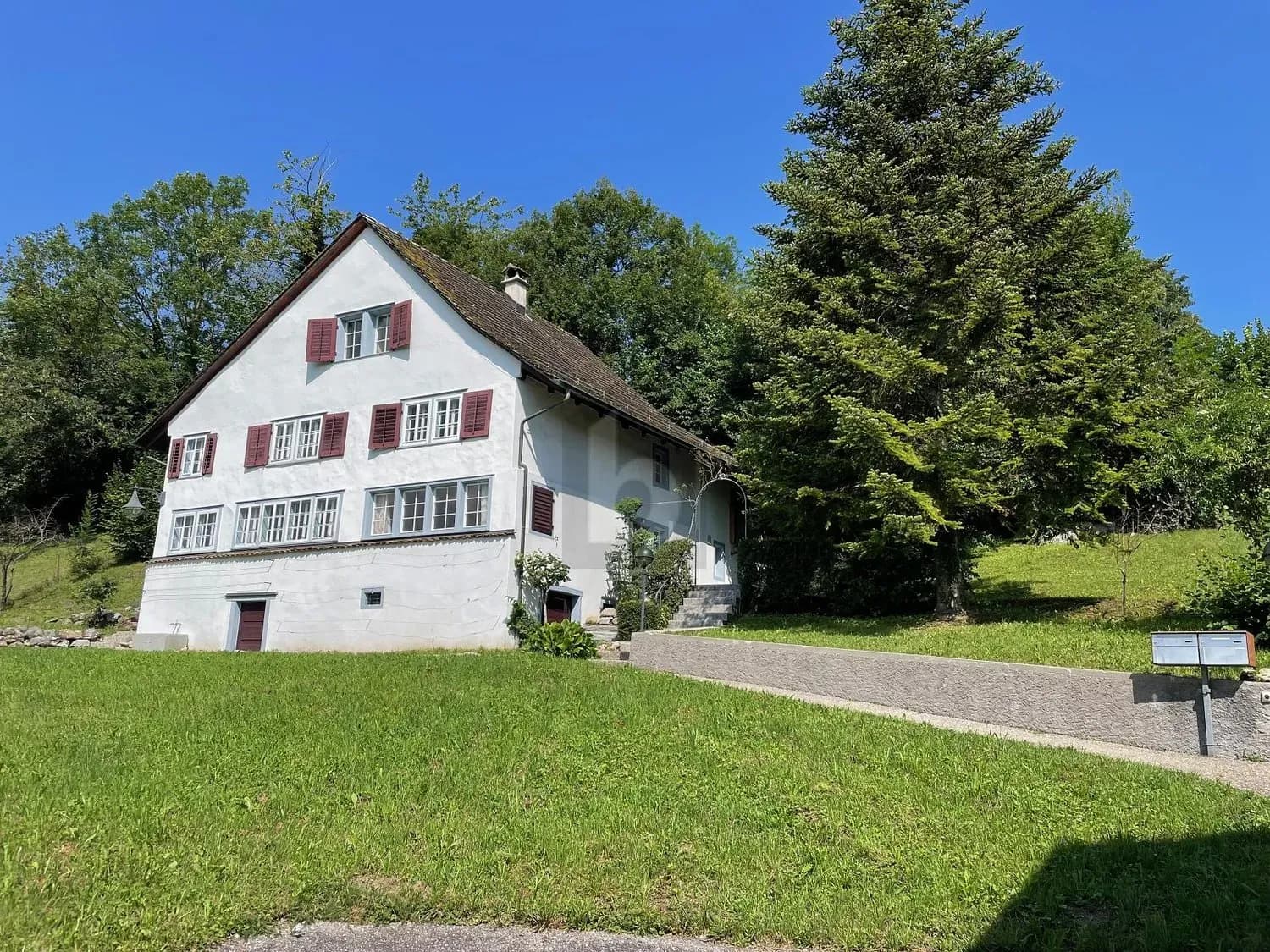 NATURVERBUNDEN IN SEENÄHE