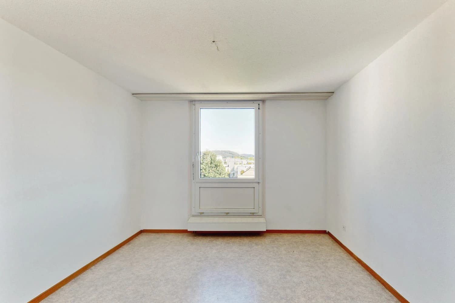 Helle schöne Wohnung mit gutem ÖV-Anschluss