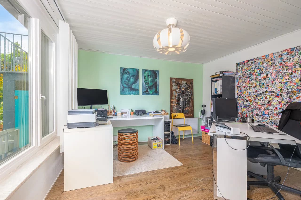 Grosszügiges Einfamilienhaus mit Gartenidylle und Potenzial