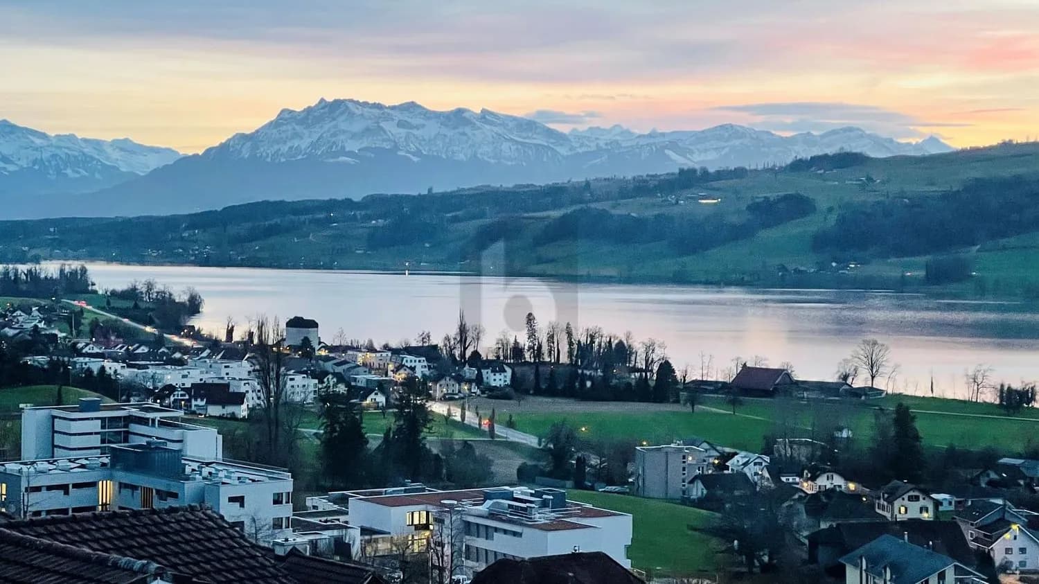 AN BESTER LAGE MIT POOL UND PANORAMASICHT!