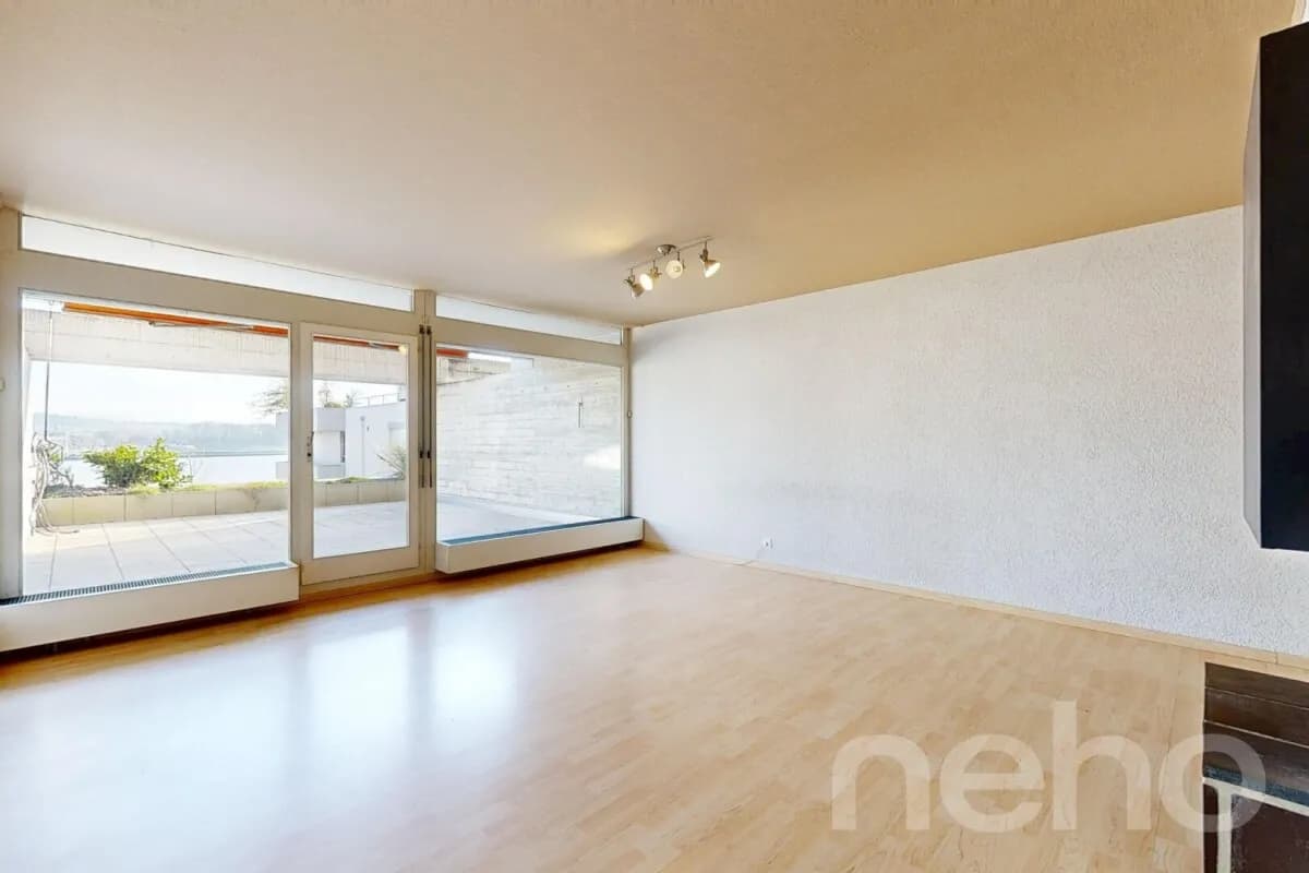 Reihenmittelhaus am Bielersee mit Seewiese zur Mitbenutzung