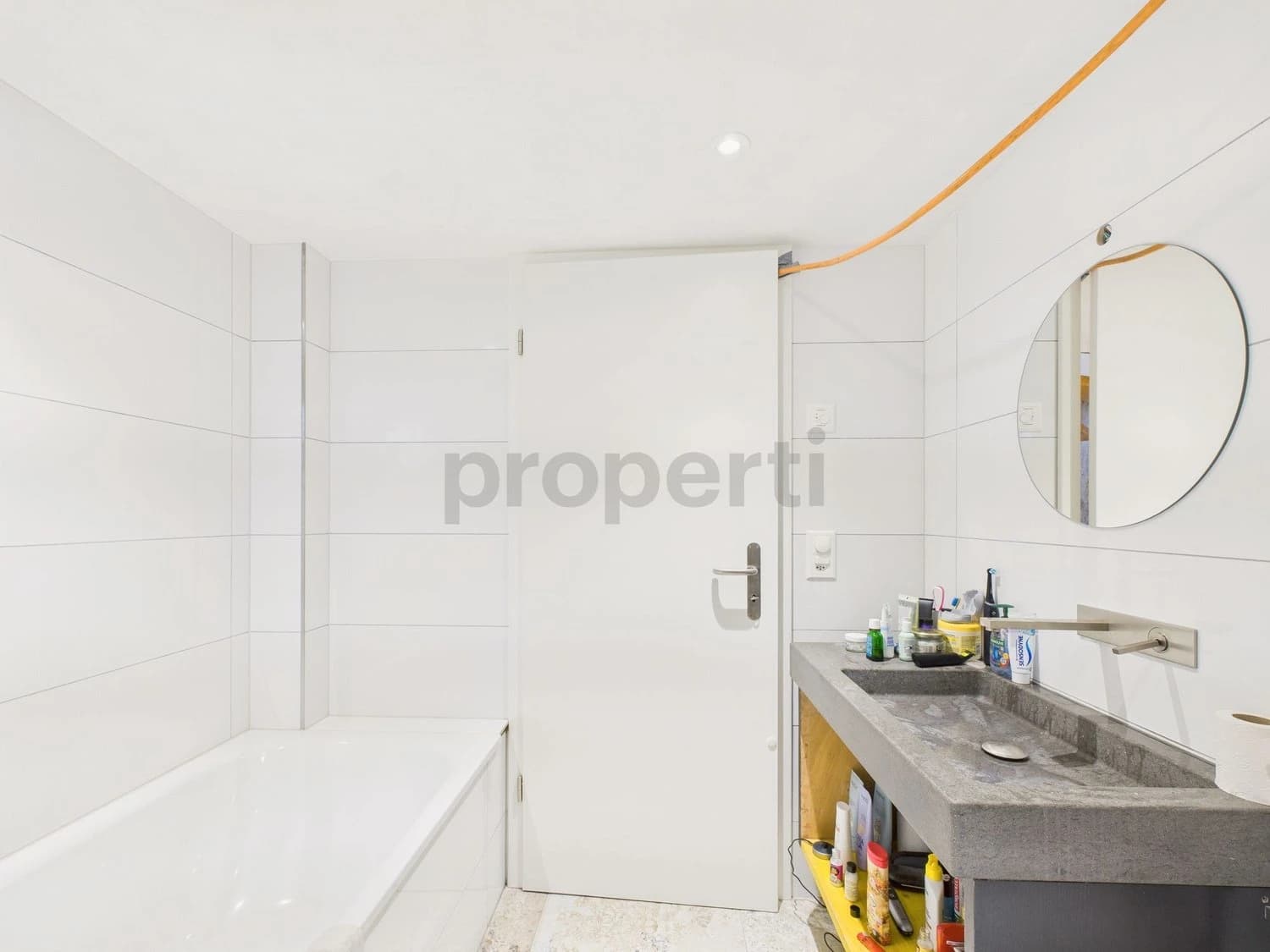 Neu renoviertes 5-Zimmer-Eckhaus mit Garten in Wetzikon