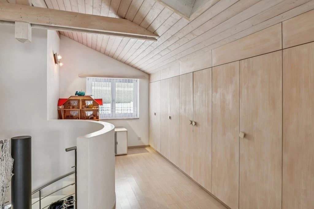 Sehr grosse Maisonettewohnung mit viel Stauraum, inkl. Nebenkosten