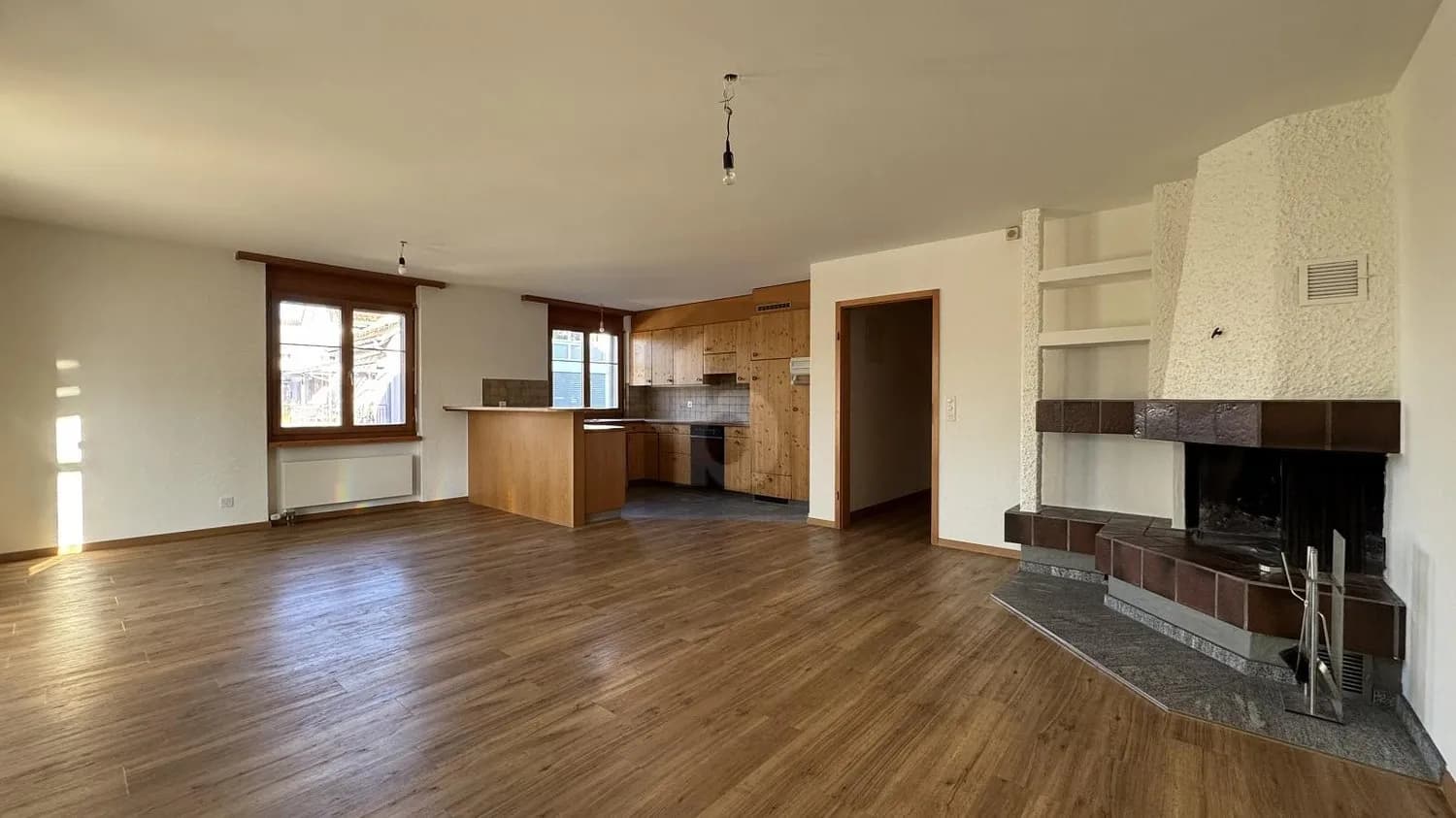 EINLADEND, HELL, IDYLLISCH UND BEQUEM