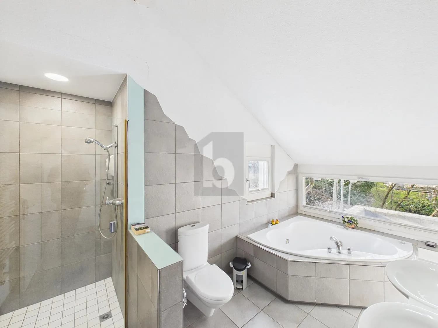 EXKLUSIV MIT PANORAMA-AUSSICHT