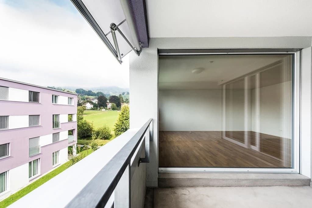 Helle 2.5 Zimmer-Wohnung zu vermieten