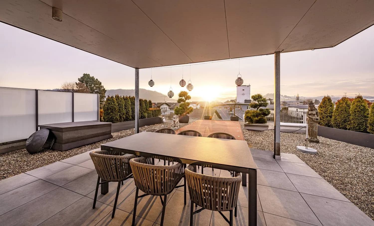MODERNE WOHNUNG MIT GROSSZÜGIGER TERRASSE UND WEITBLICK