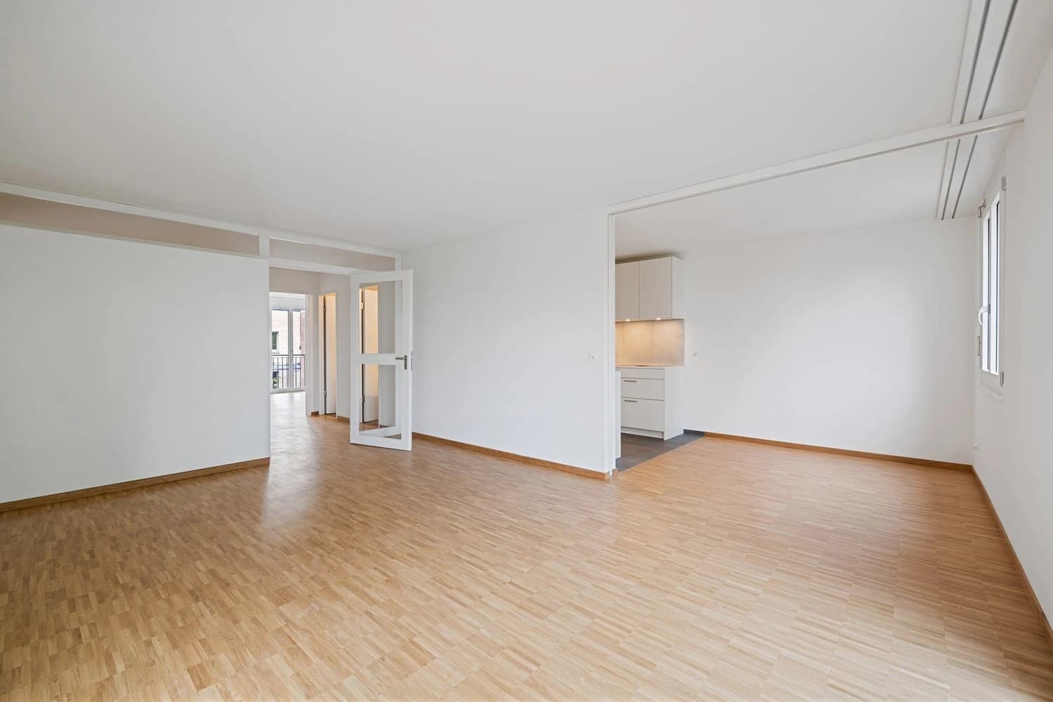 In grüner Umgebung mit Grartensitzplatz