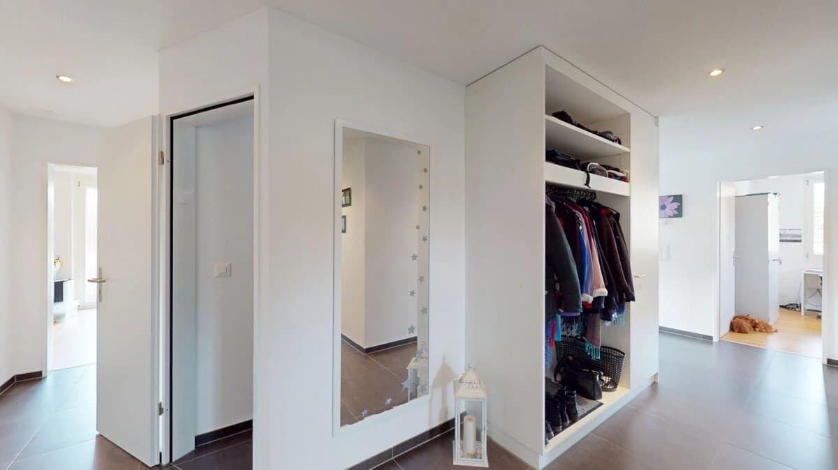 LICHTDURCHFLUTETE 5.5-ZIMMER- DACHWOHNUNG MIT AUSGEBAUTEM DACHRAUM