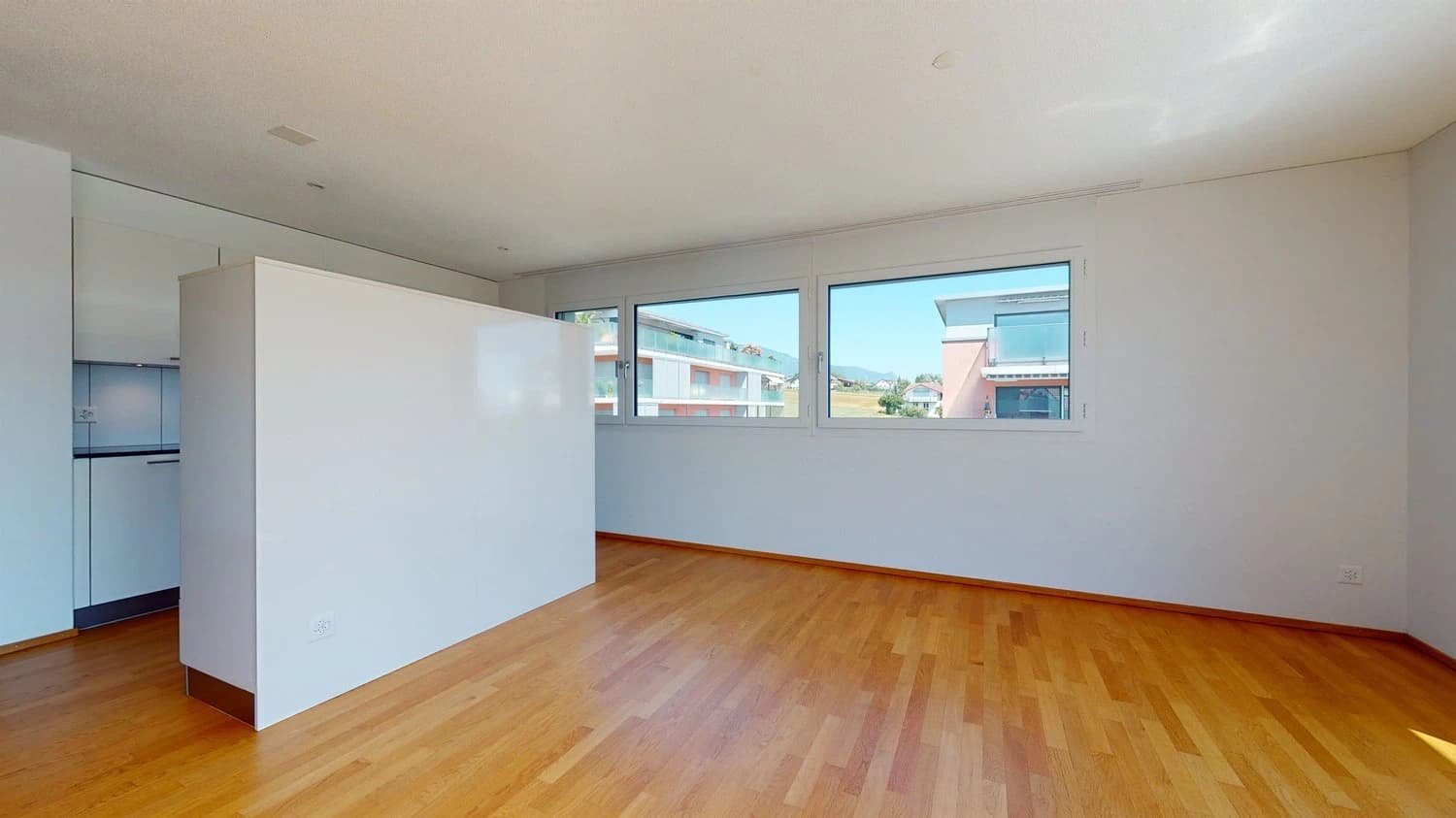 Grosszügige Attikatraum-Wohnung an ruhiger Lage