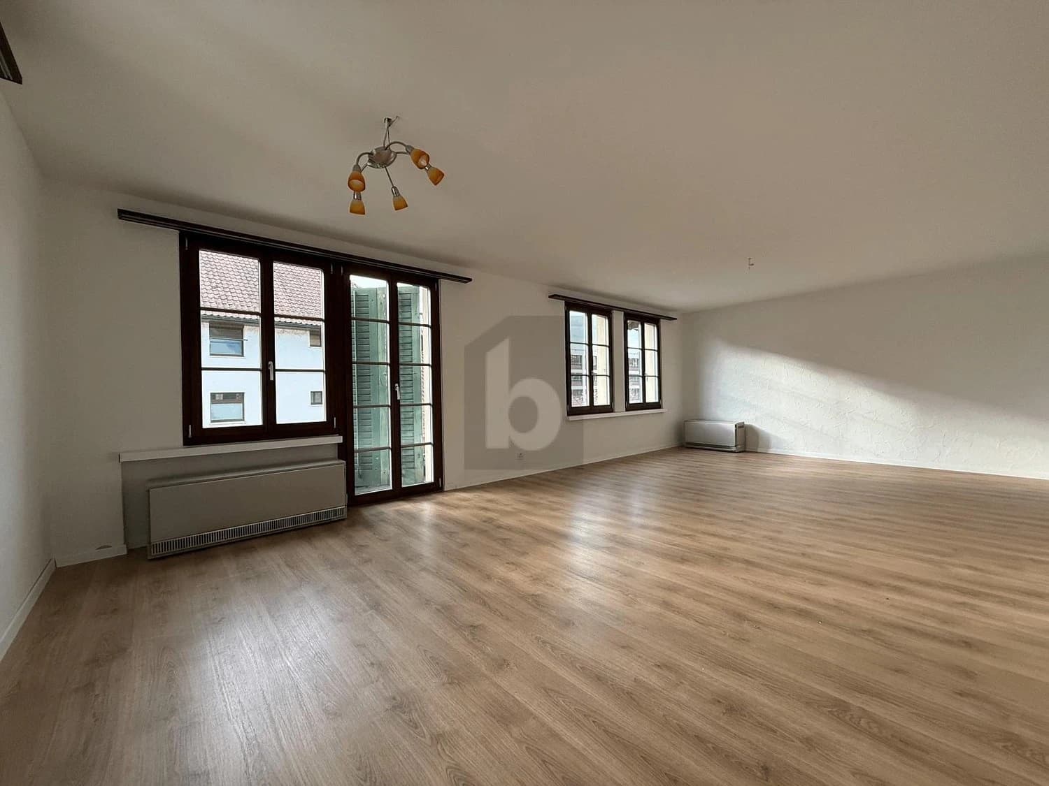 GROSSE TERRASSE, VIEL PLATZ & ZENTRALE LAGE