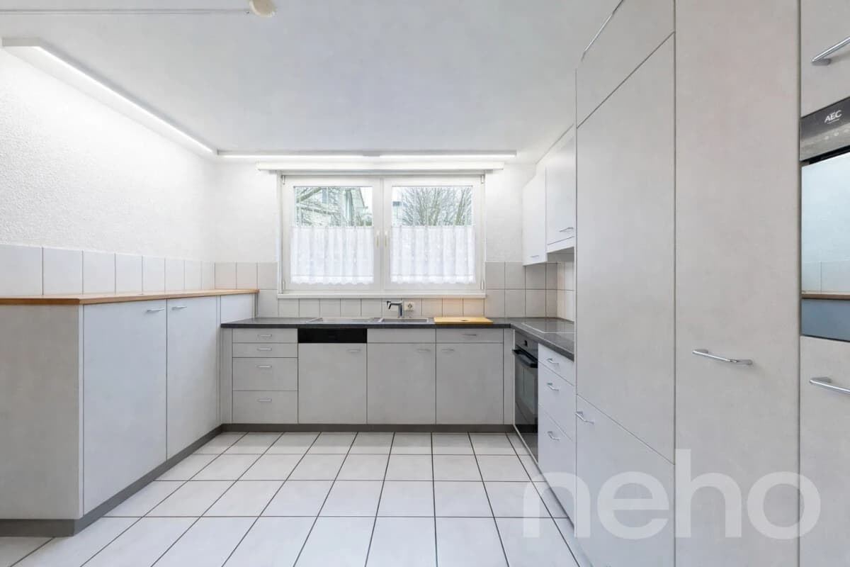 Familienfreundliches 6-Zimmer-Reihenmittelhaus in Bassersdorf