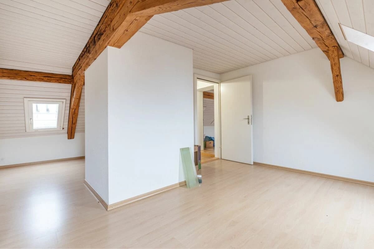 Potenzialreiches Bauernhaus mit drei Wohneinheiten und Scheune