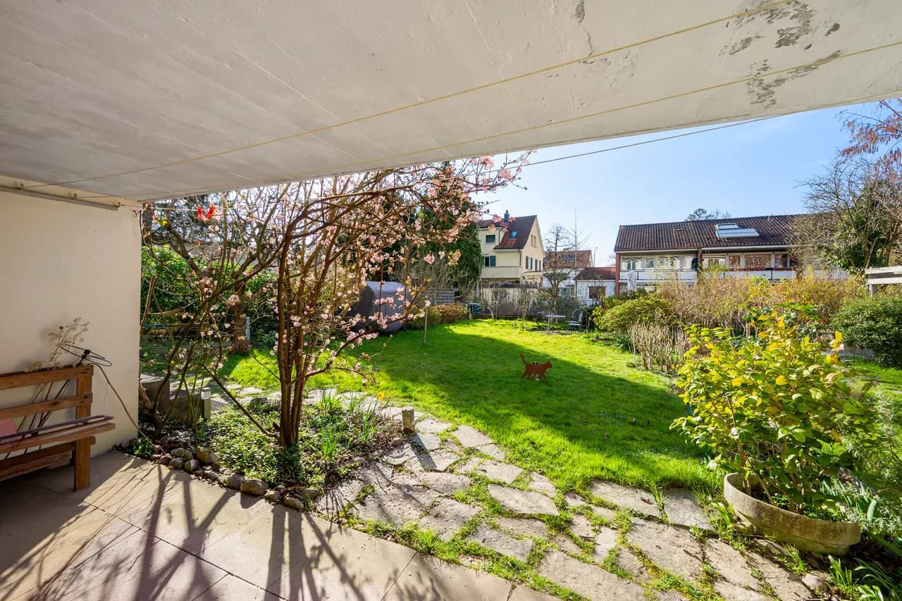 Charmantes Reiheneckhaus - Familienleben mit Garten mitten in Riehen