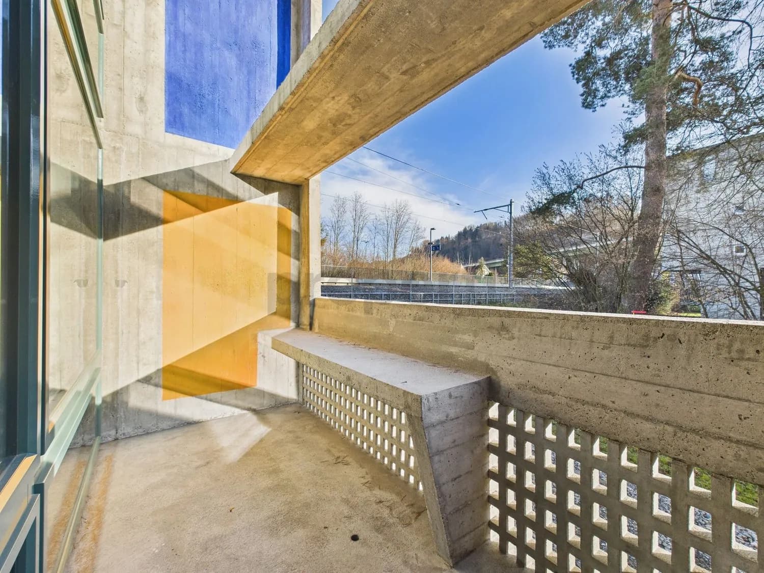 Moderne 4.5-Zimmer Maisonette-Wohnung mit viel Platz in Wünnewil-Flamatt