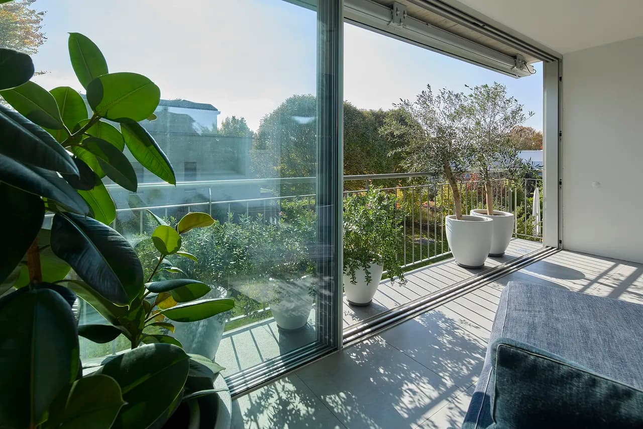 4.5 Zi.-Wohnung mit 173 m² Gesamtnutzfläche und Sky-Frame-Wintergarten