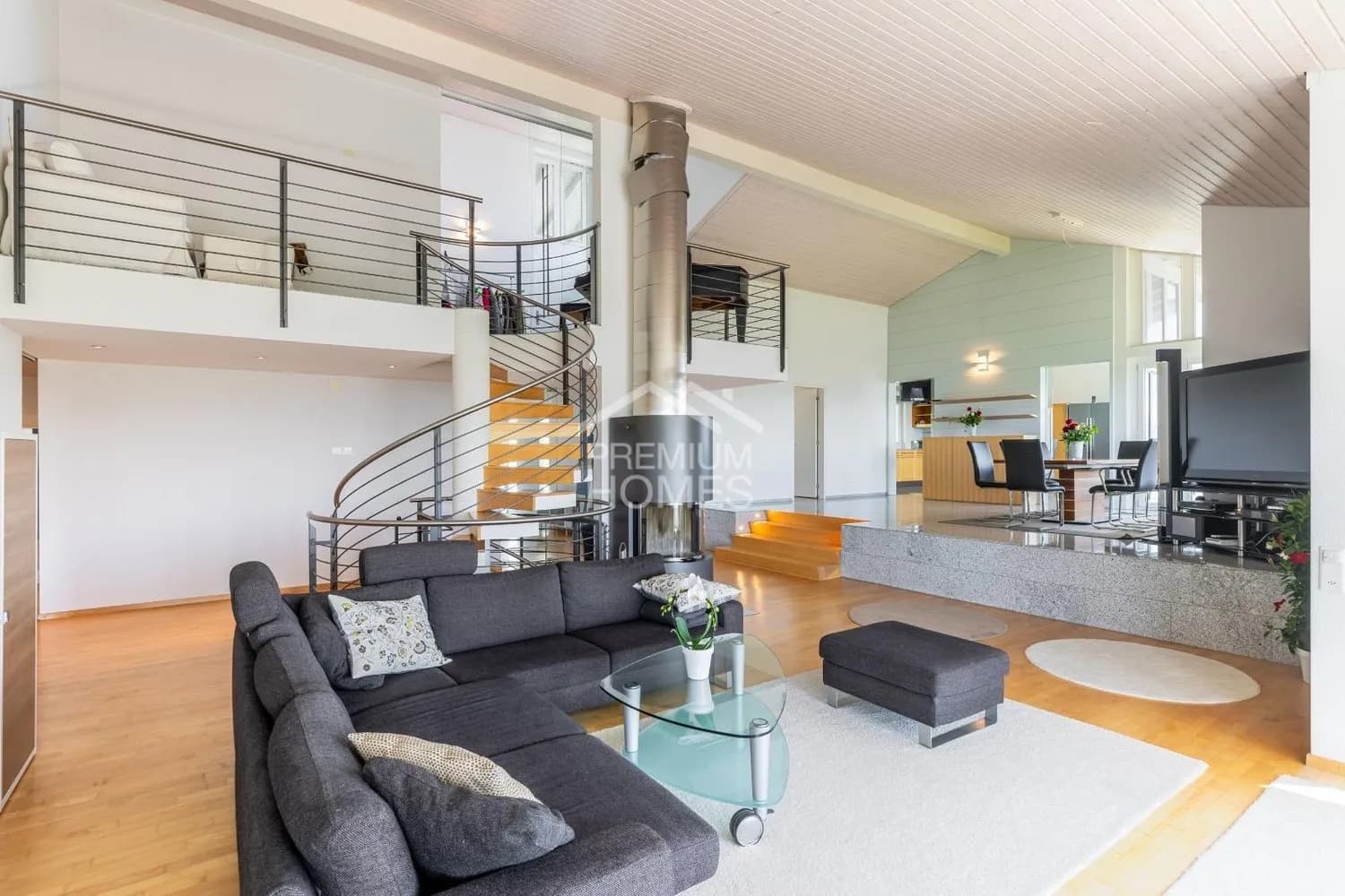 Einmalige Villa mit Blick auf Sempachersee und Zentralschweizer Alpen