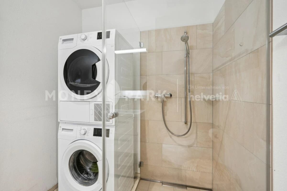 Charmante 2.5-Zimmer-Gartenwohnung mit riesigem Privatgarten