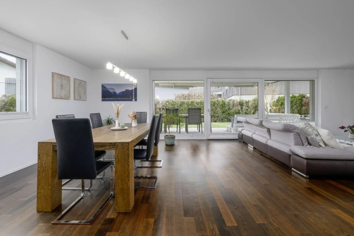 Grosszügige Gartenwohnung - stilvoll und modern