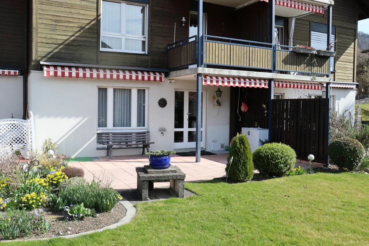 Maisonette-Traum mit Seesicht & Cheminee - Wohnen am Thunersee