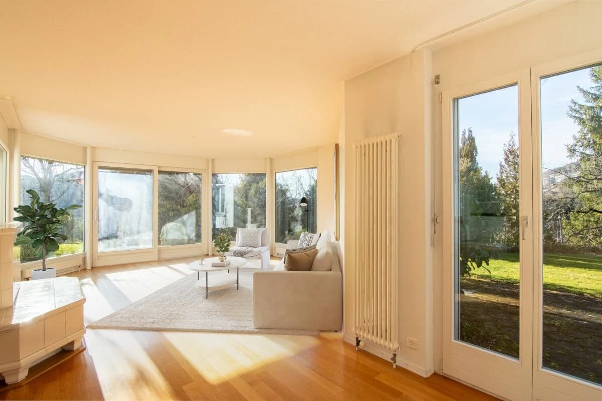 Grosszügiges 6-Zimmer Doppeleinfamilienhaus mit Landhauscharakter und sonnigem Garten in ruhiger Lage nahe Bern.