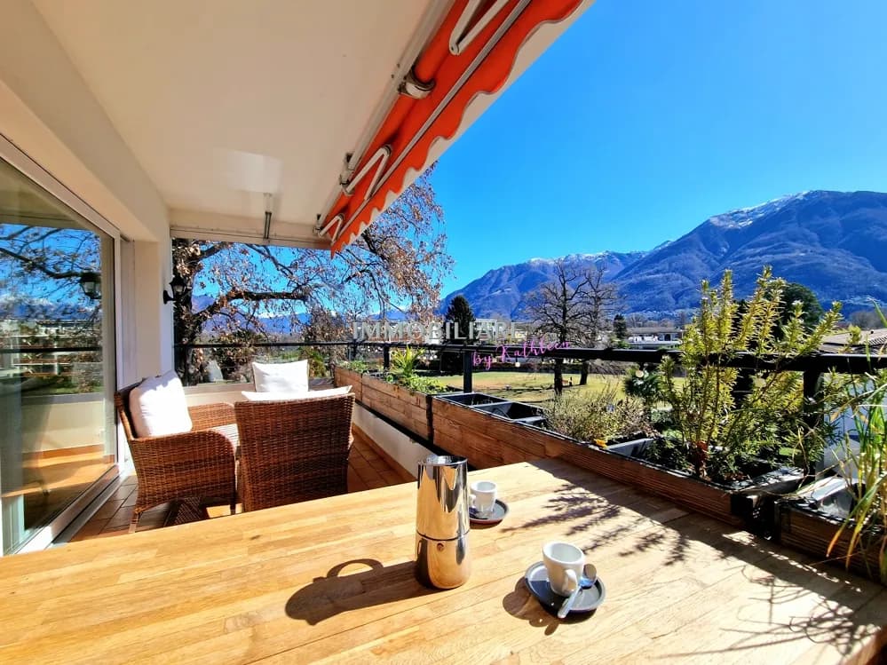 Ferienwohnung Attica mit Weitblick, ganzjährig sonnig, nah zur Maggia