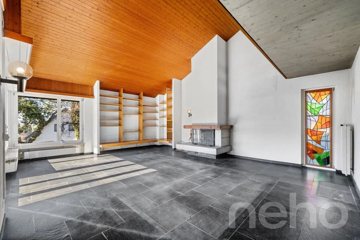 Panorama-Einfamilienhaus mit Blick auf das Kloster Mariastein