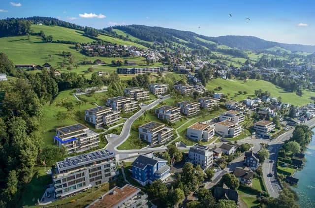 Exklusive Neubau-Attikawohnung mit Seesicht in Oberägeri  4.5 Zimmer & grosszügige Terrasse