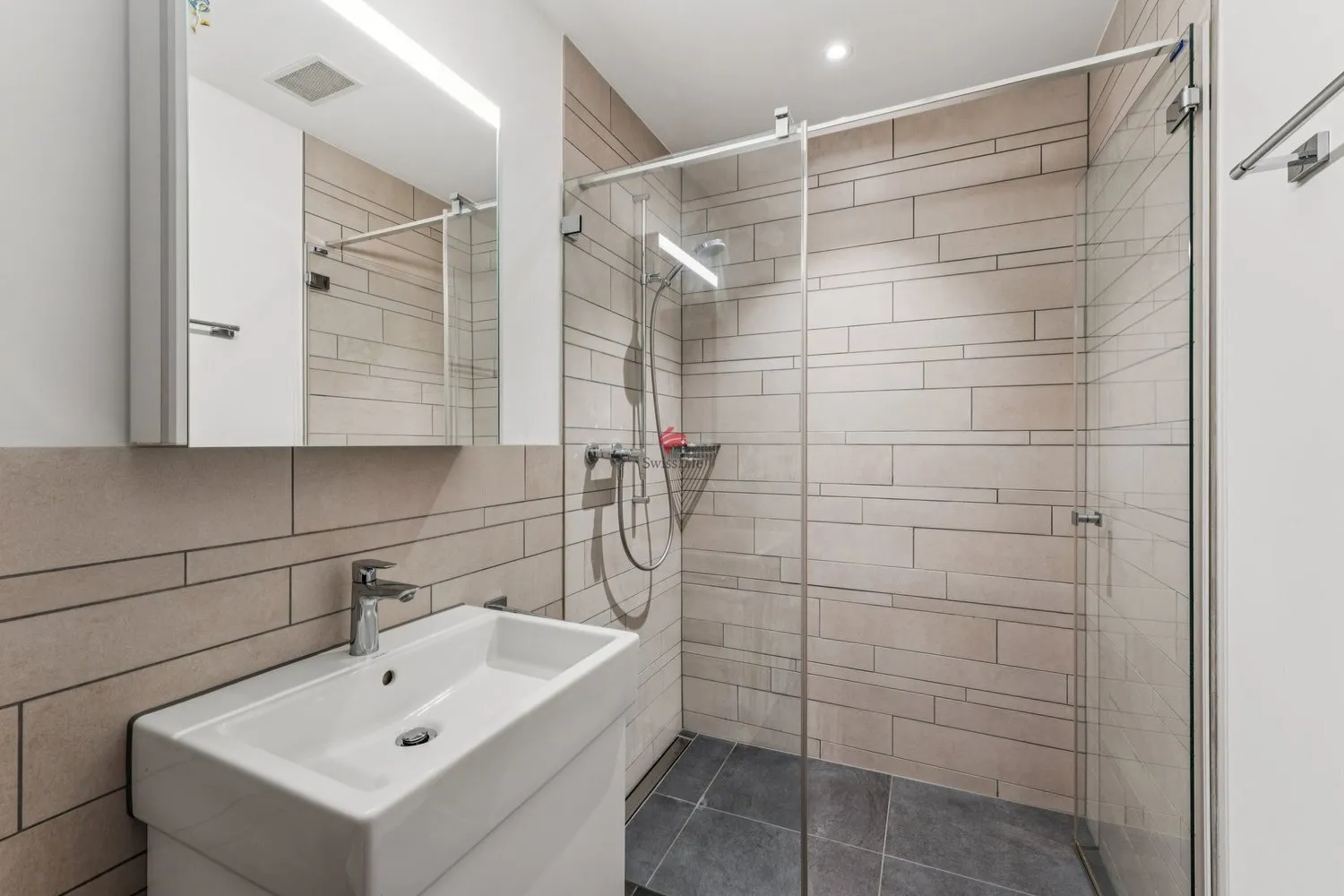 Ski In / Ski Out in der Weissen Arena!