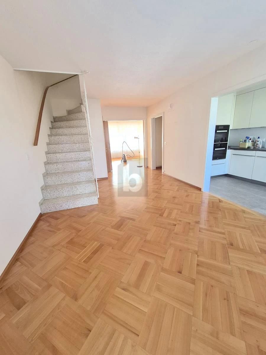 FAMILIENFREUNDLICH MIT GARTEN