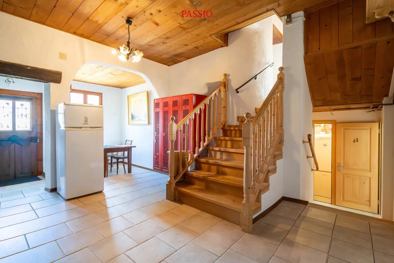 Grosses 8-Zimmer-Bauernhaus mit Gartenidylle und viel Potenzial