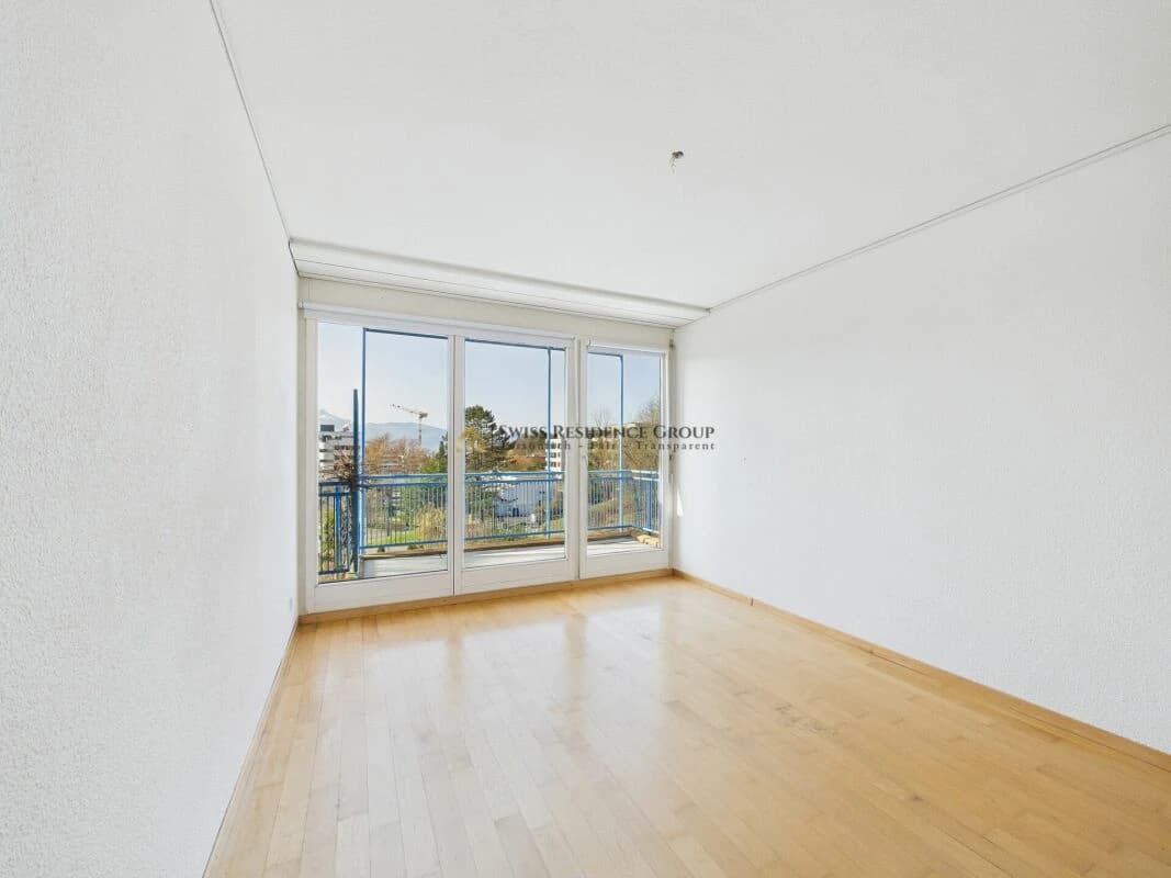 Sonniges 7.5-Zimmer Reihen-Einfamilienhaus mit Garten, Balkon und Bergsicht