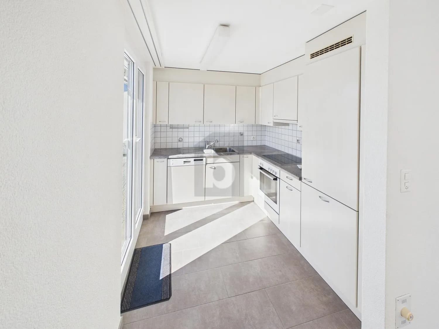 LICHTDURCHFLUTET & GROSSZÜGIG AN TOP LAGE