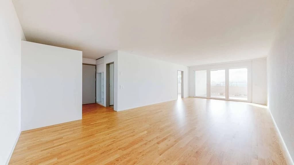 Grosszügig und frisch saniert!