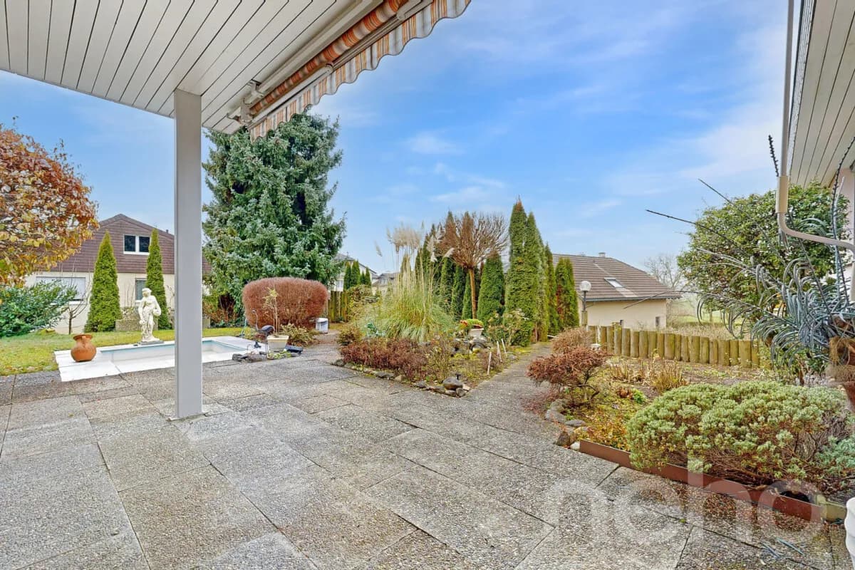 Grosszügiges 6.5-Zimmer-Einfamilienhaus mit 1?111 m2 Grundstück