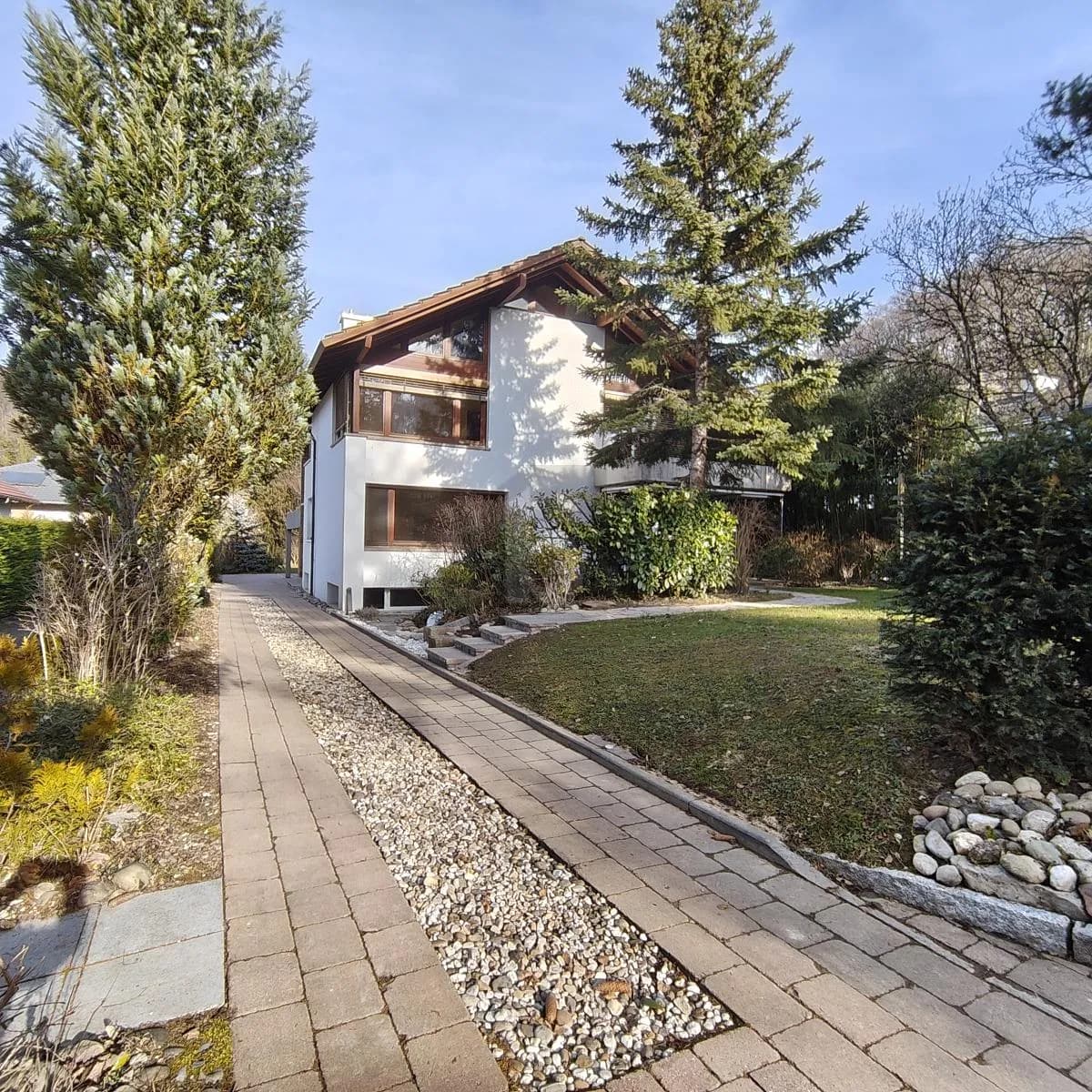 GROSSZÜGIG, RUHIG UND BEZUGSBEREIT