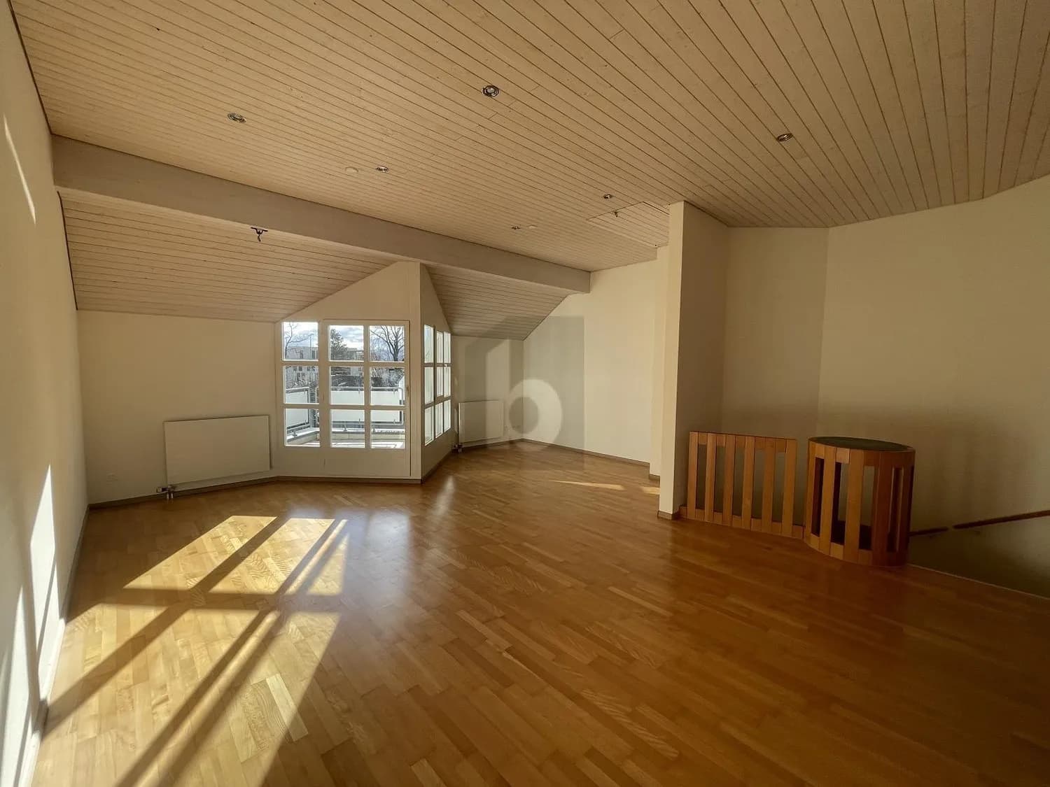 FAMILIENTRAUM MIT SAUNA, CHEMINÉE UND STUDIO