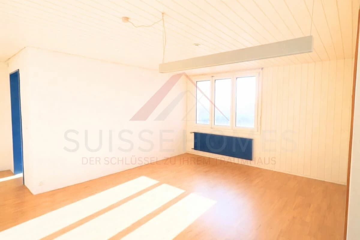 Grosszügiges Einfamilienhaus mit Seesicht und Pool