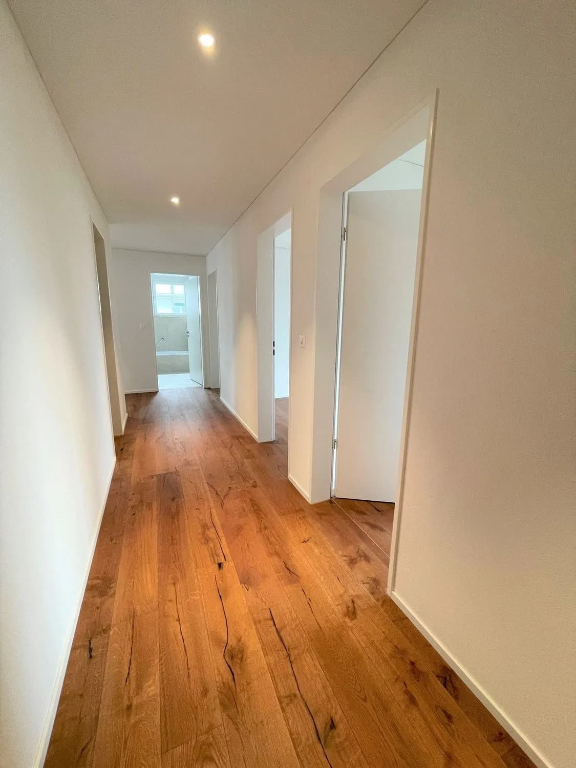 Grosszügige und moderne 4.5 Zimmer Wohnung im 1. OG