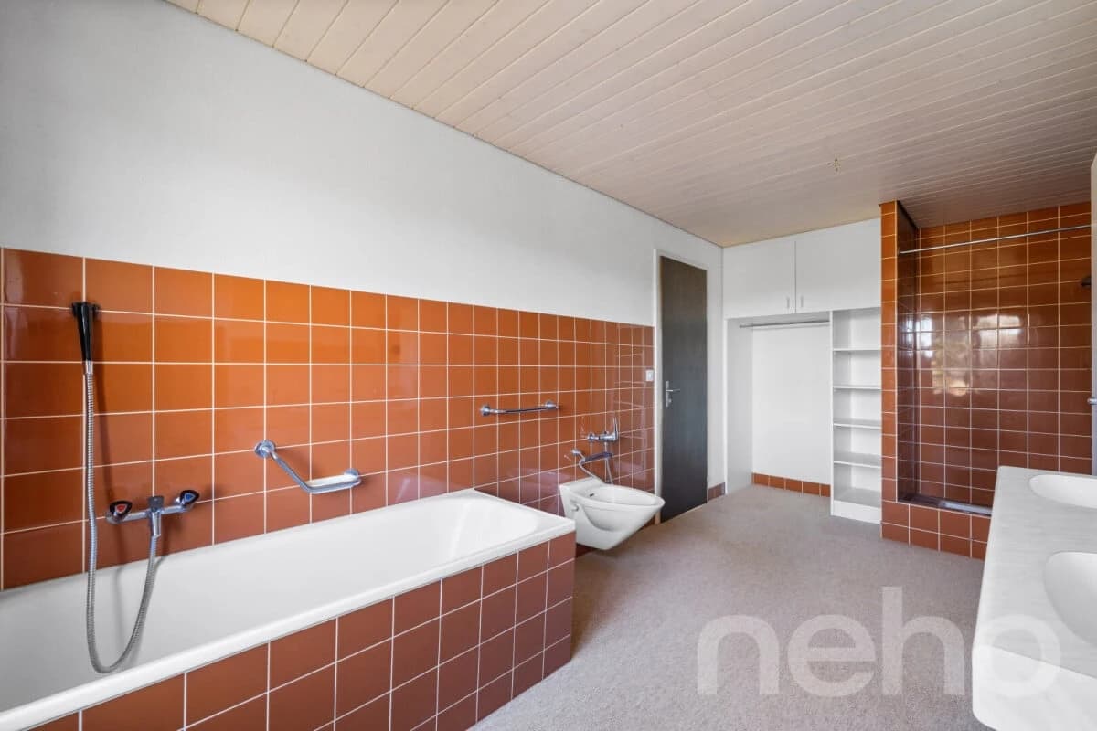 Panorama-Einfamilienhaus mit Blick auf das Kloster Mariastein