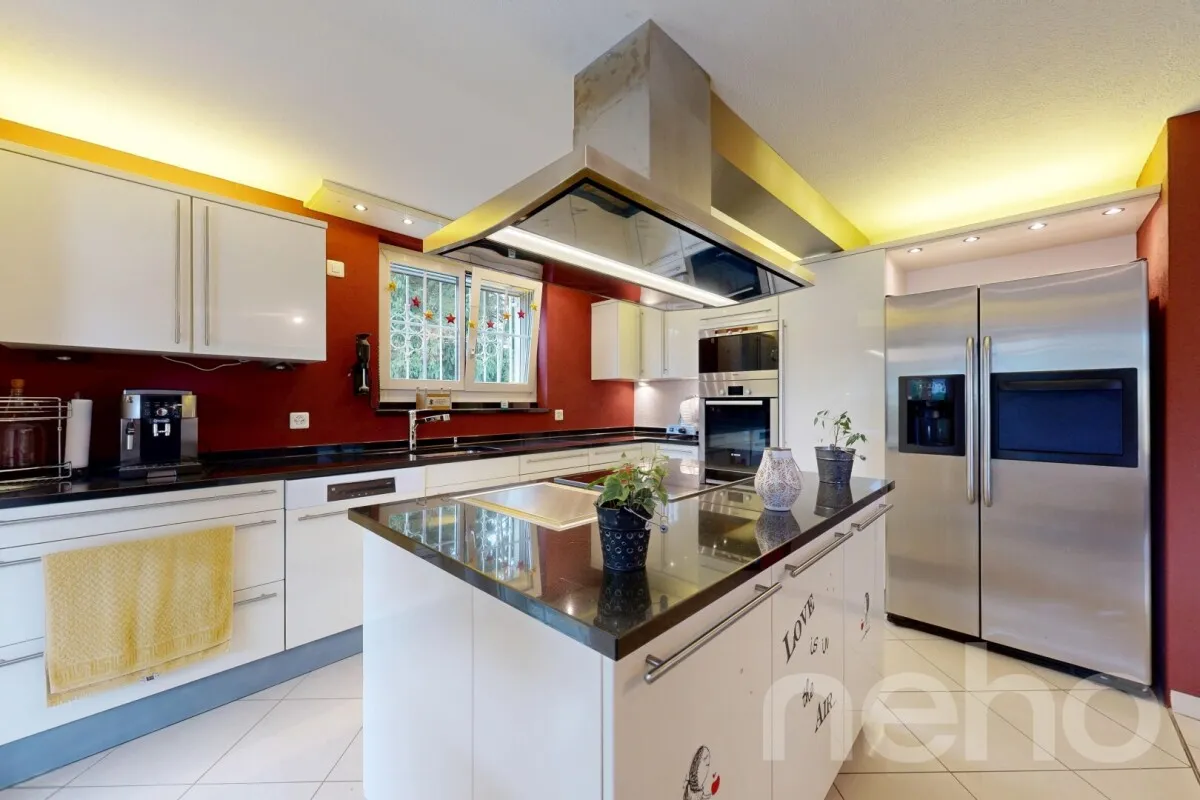 Freistehendes 5.5-Zimmer Einfamilienhaus mit Garten