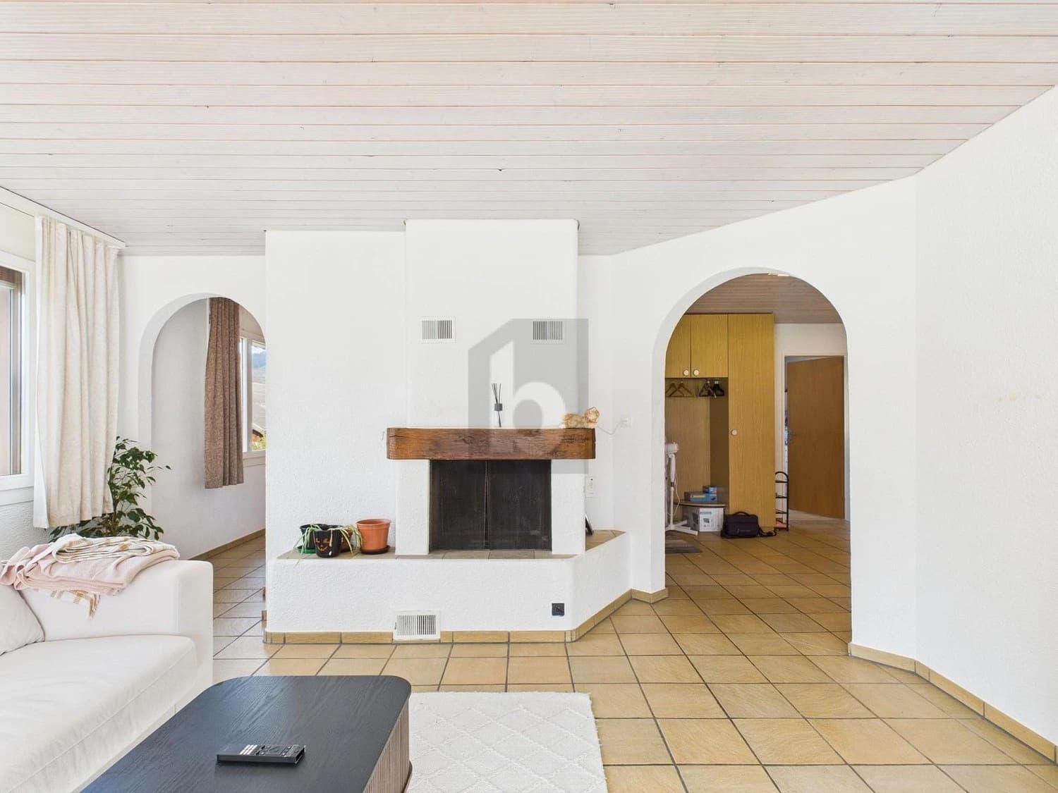 KOMPLETT MÖBLIERTE WOHNFÜHLOASE AUF ZEIT