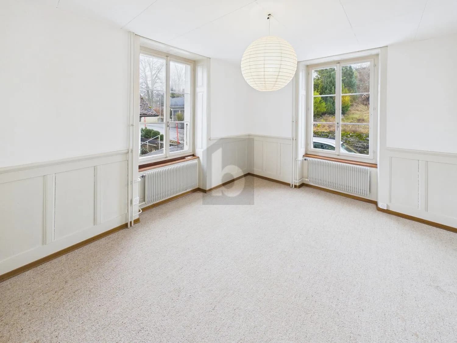 CHARMANT, RUHIG  UND HELL