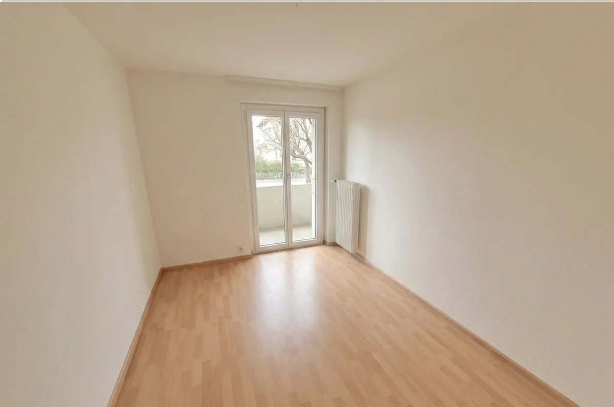 Helle, geräumige Wohnung im Grünen
