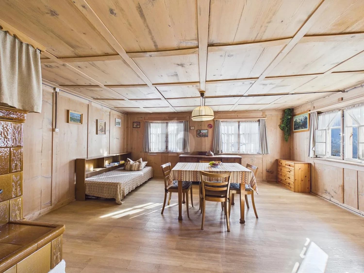 HISTORISCH AN UNVERBAUBARER AUSSICHTSLAGE