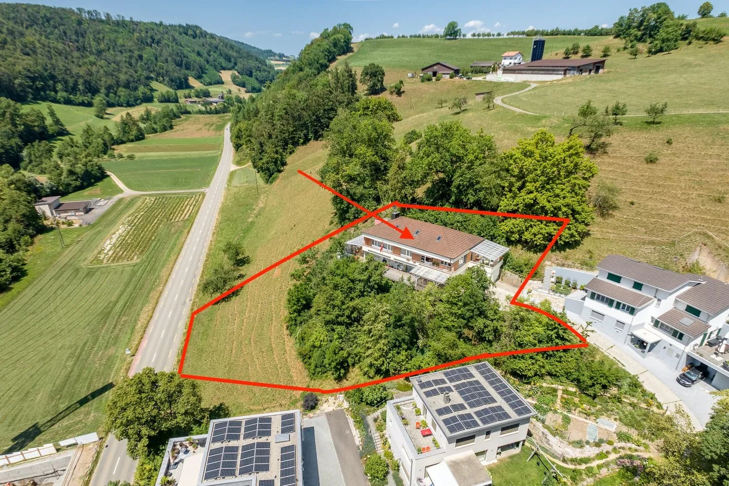 9.5 Zimmer-Haus mit Baulandreserve an unverbaubarer Aussichtslage