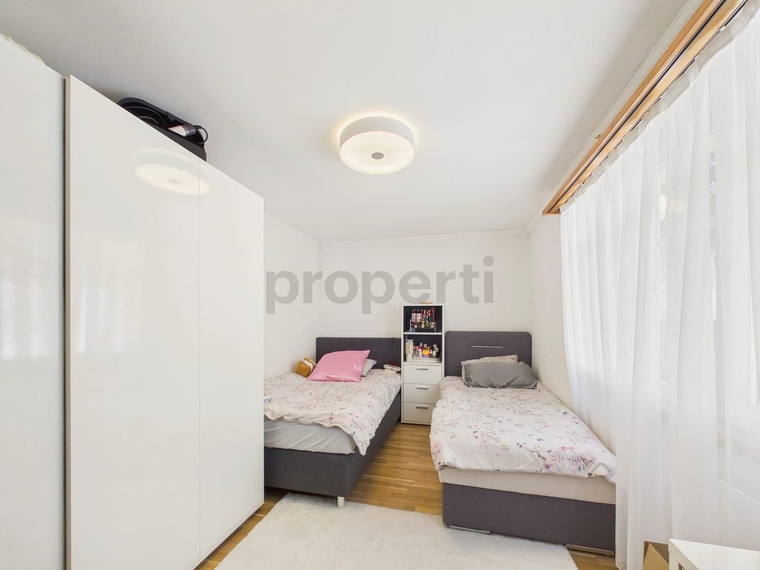 Charmante 4.5-Zimmer-Wohnung mit praktischem Keller, Bürglen