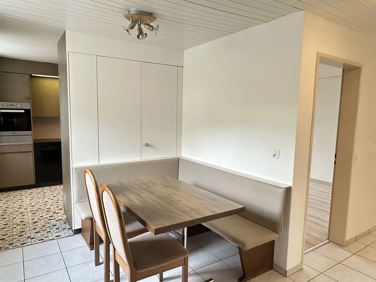 tolle, heimelige 3.5 Zimmer EG Wohnung